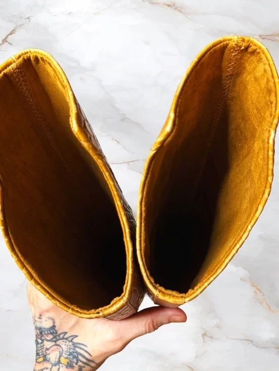 Vince Camuto Fenindy Knee High Stiletto Boots Tawny Birch 5.5 - Picture 6 of 8